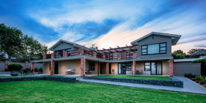 Four Palms Accommodation